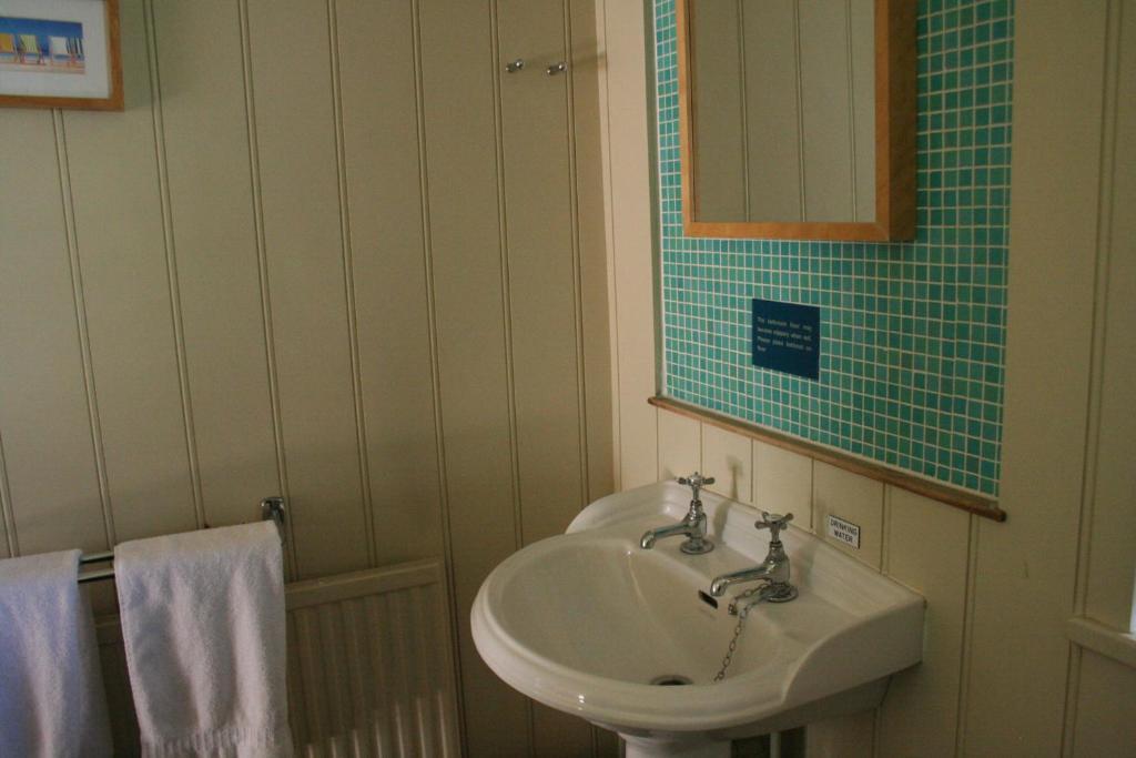 The White Horse Inn Canterbury Room photo